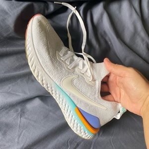 Nike Epic React Flyknit 2 Women’s Running Shoe, US Size 9